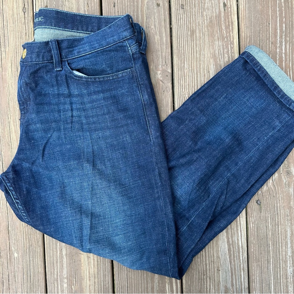 Banana Republic Dark Wash Boyfriend Jeans | Relaxed Fit Classic Denim | Size 31 - Picture 3 of 4